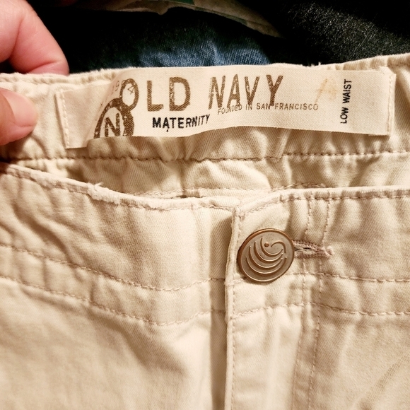 Old Navy Maternity Low Waist Cropped Khaki Pants Women's Size 8 Adjustable Waist - Picture 8 of 11